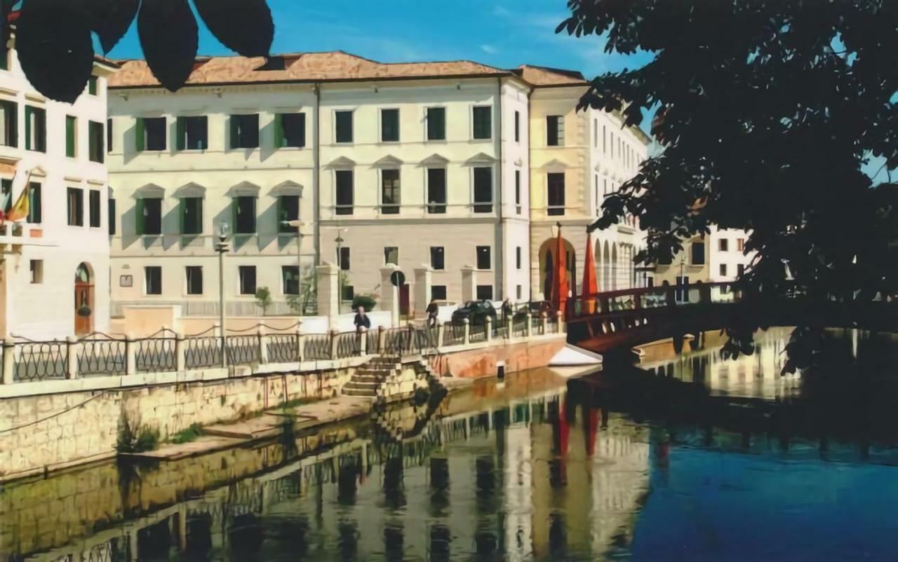 Mini Suite Deluxe Isola Di Mezzo Treviso Exterior photo